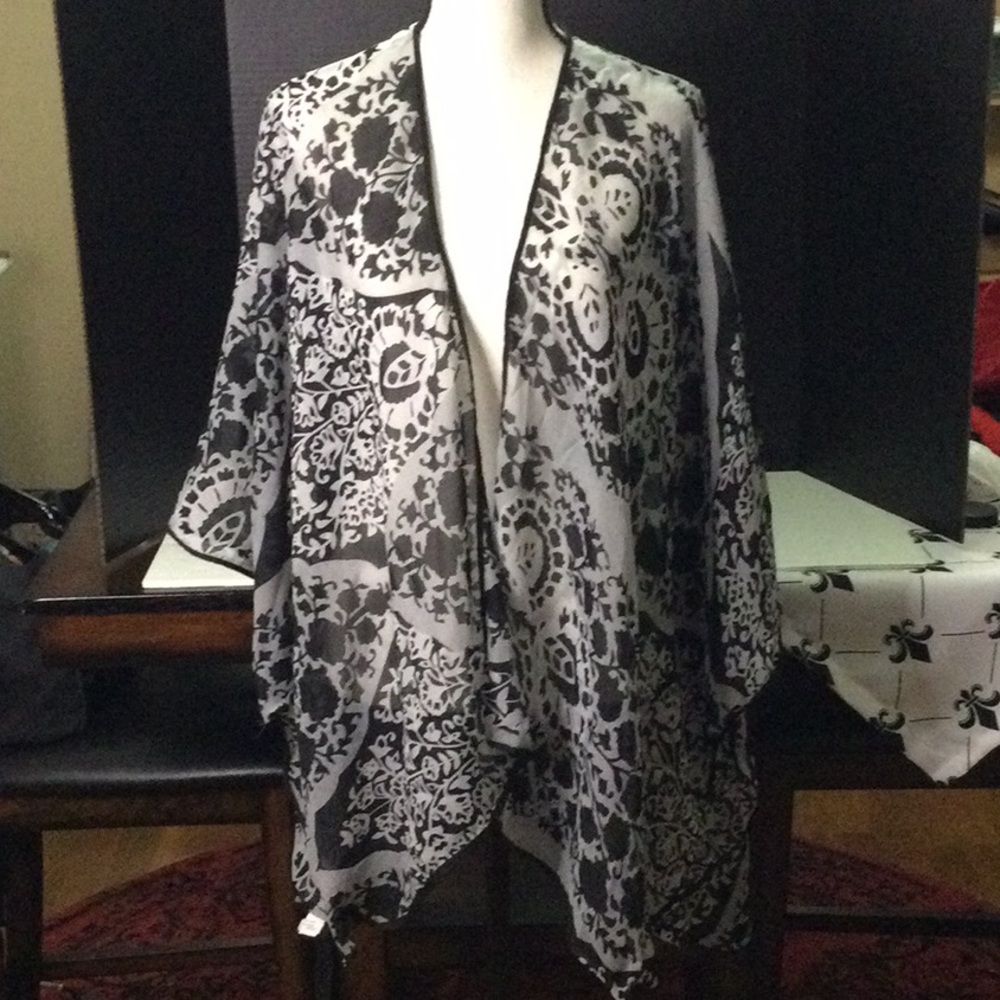 2 Chic Sheer Black and Gray Poncho/Shawl/Wrap